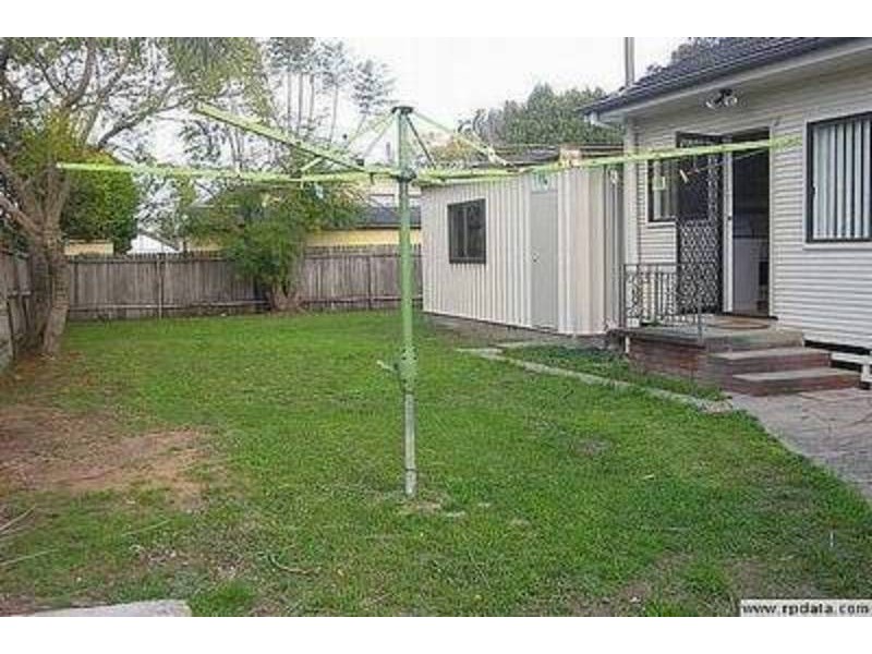 6 Edinburgh Drive, Revesby Heights NSW 2212