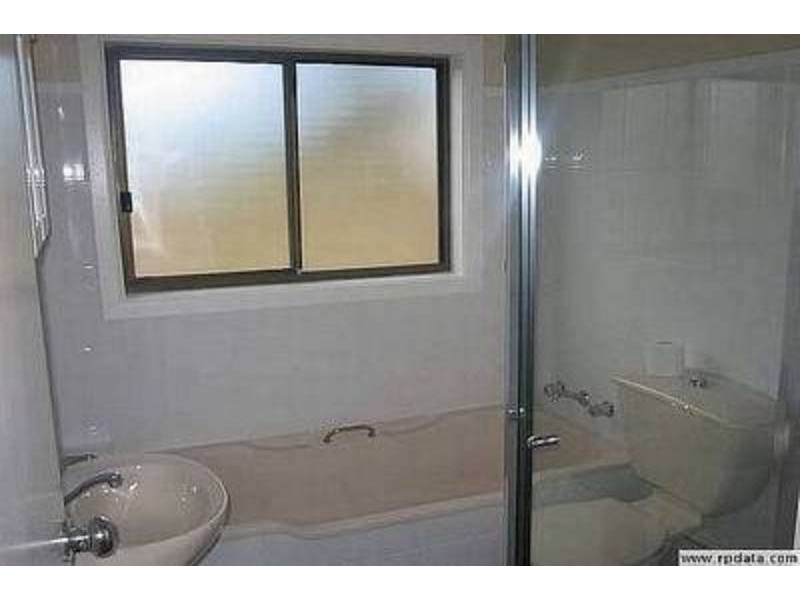 6 Edinburgh Drive, Revesby Heights NSW 2212