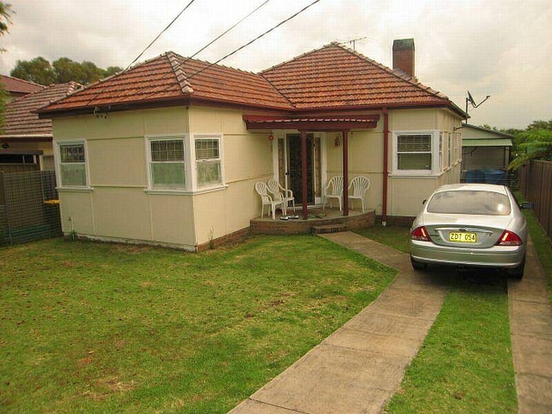 16 Malvern Street, Panania NSW 2213