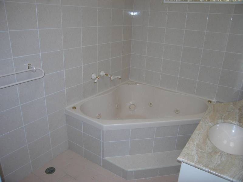 28 Alliance Avenue, Revesby NSW 2212