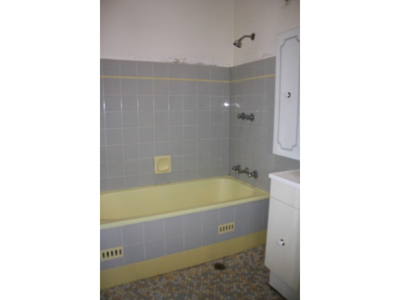 11 Woodburn Street, Panania NSW 2213