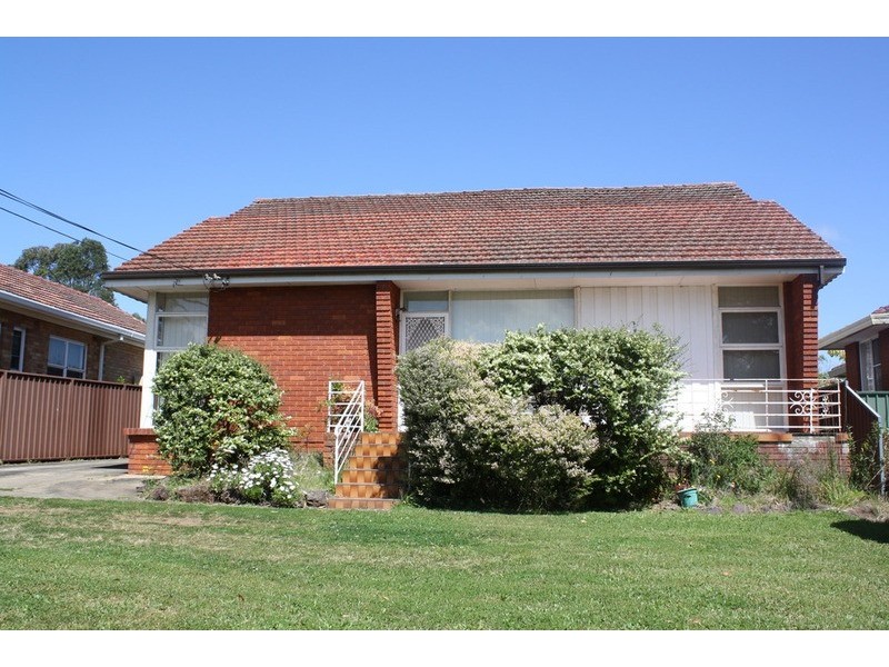 11 Woodburn Street, Panania NSW 2213