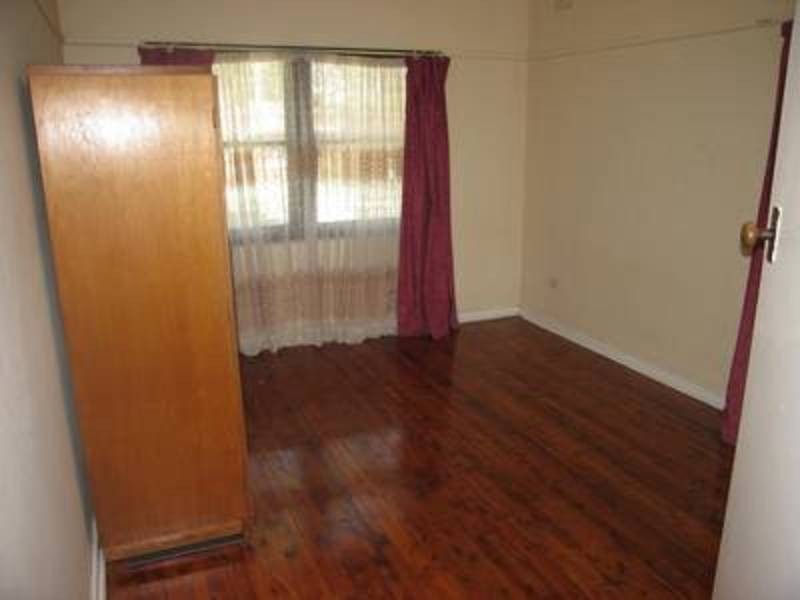 25 Montgomery Avenue, Revesby NSW 2212