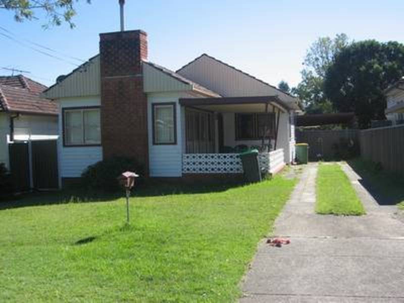 38 Kelvin Parade, Picnic Point NSW 2213