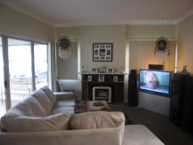 38 Kelvin Parade, Picnic Point NSW 2213