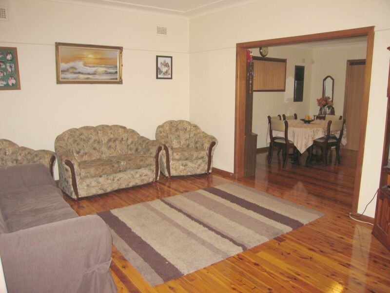 3 Parkhurst Avenue, Panania NSW 2213