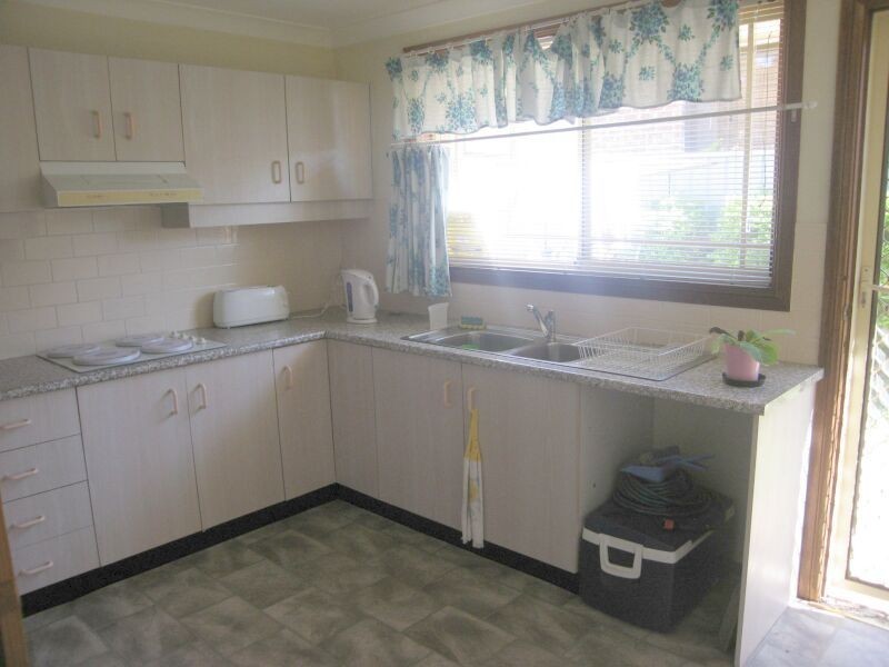 2/10 Forrest Road, East Hills NSW 2213