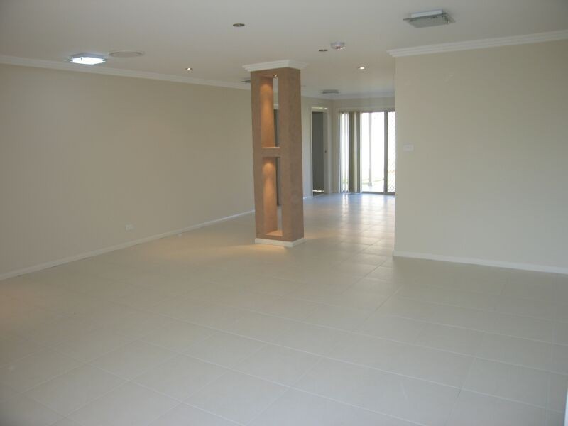 13 Forrest Road, East Hills NSW 2213