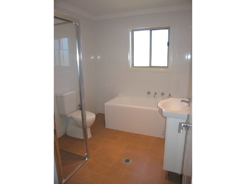 13 Forrest Road, East Hills NSW 2213