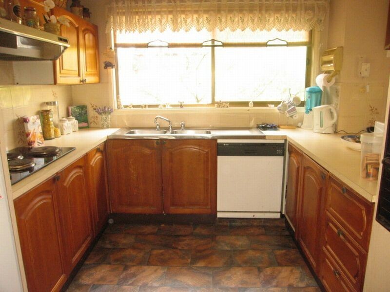 24 Apex Avenue, Picnic Point NSW 2213