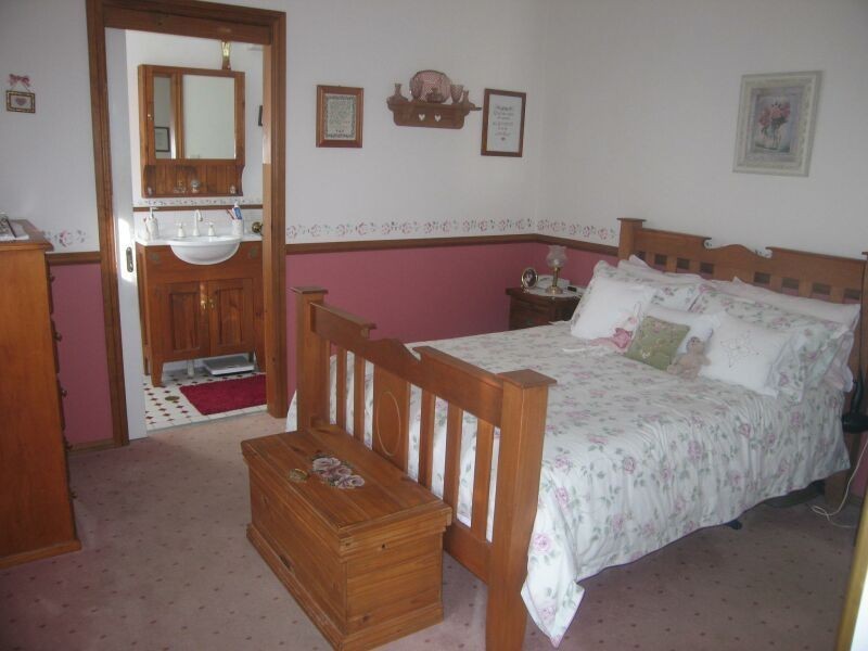 17 Dickenson Avenue, Panania NSW 2213