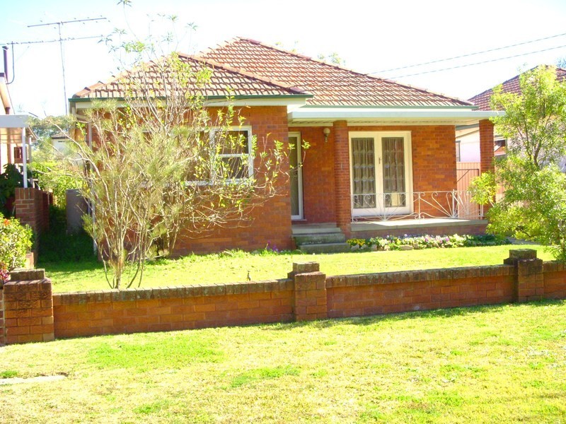 12 Berkley Avenue, Padstow Heights NSW 2211