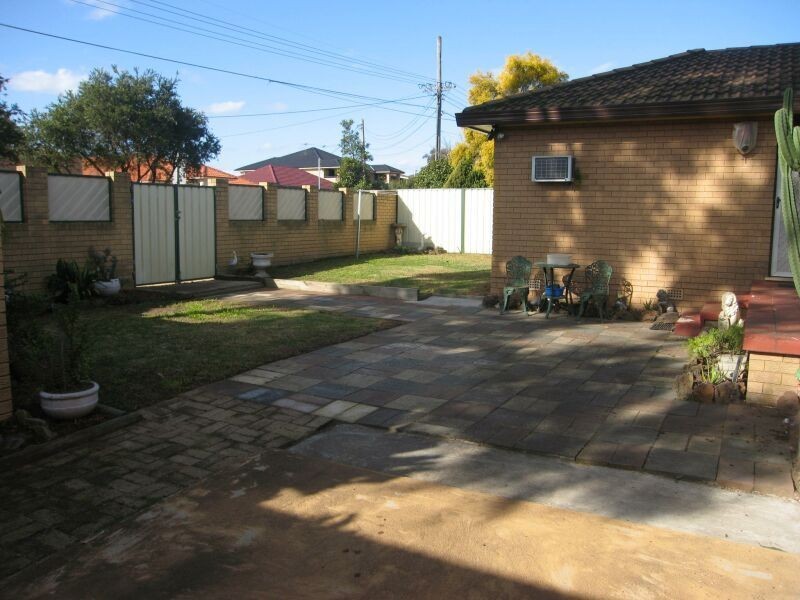 37 Burns Road, Picnic Point NSW 2213