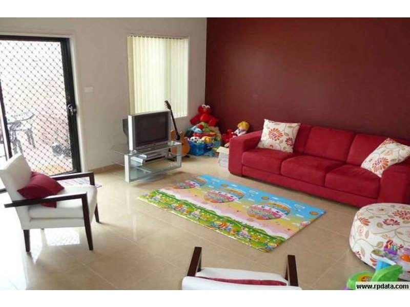 782 Henry Lawson Drive, Picnic Point NSW 2213