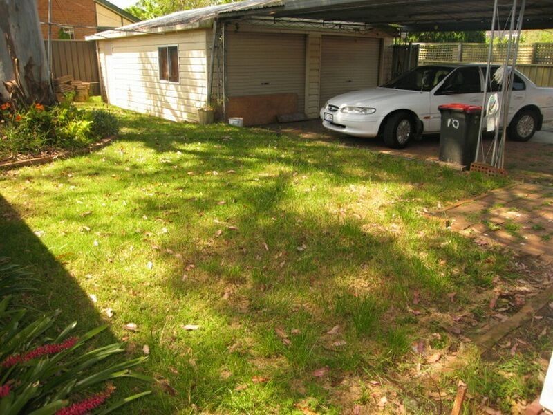 10 Doris Street, Picnic Point NSW 2213