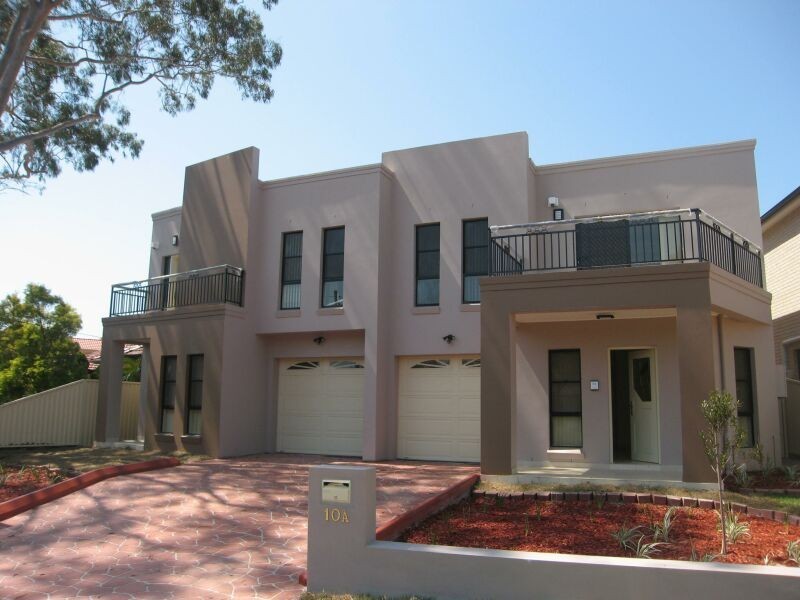 10 Sandra Avenue, Panania NSW 2213