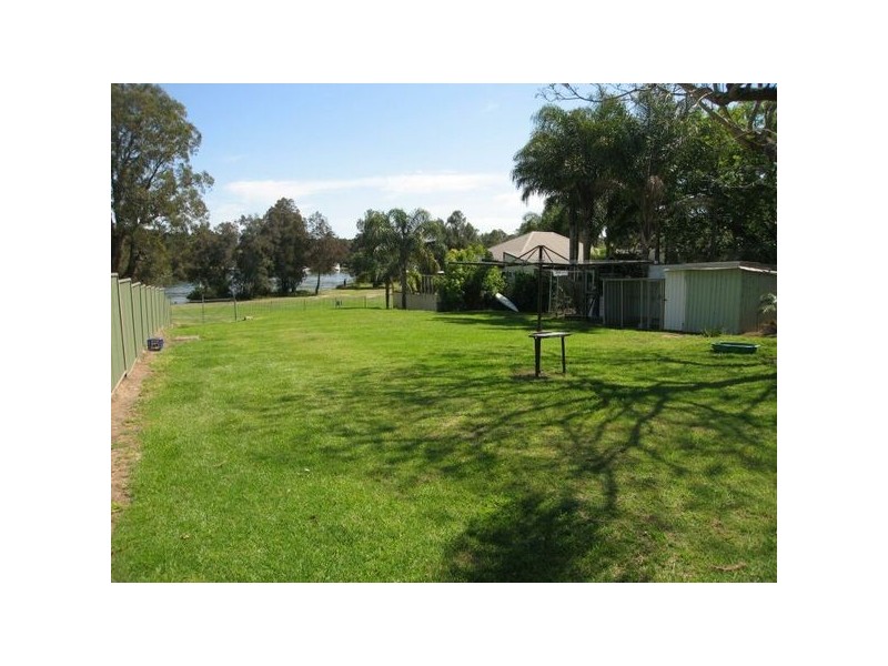 650 Henry Lawson Drive, East Hills NSW 2213