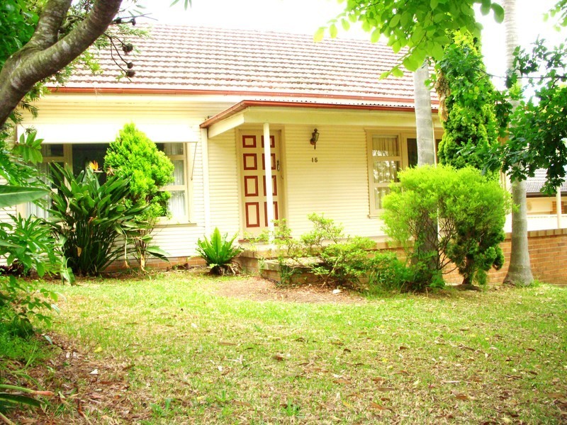 15 Lorraine Avenue, Padstow Heights NSW 2211