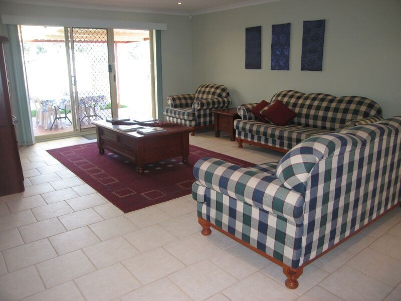 13 Park Road, East Hills NSW 2213