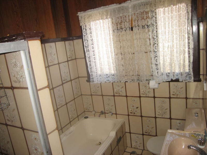 72 Thomas Street, Picnic Point NSW 2213