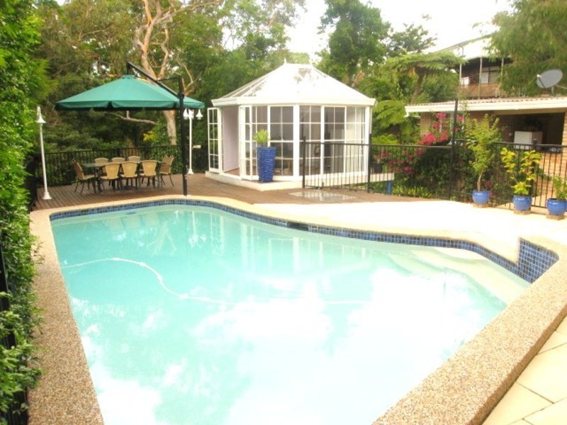 48 Thomas Street, Picnic Point NSW 2213