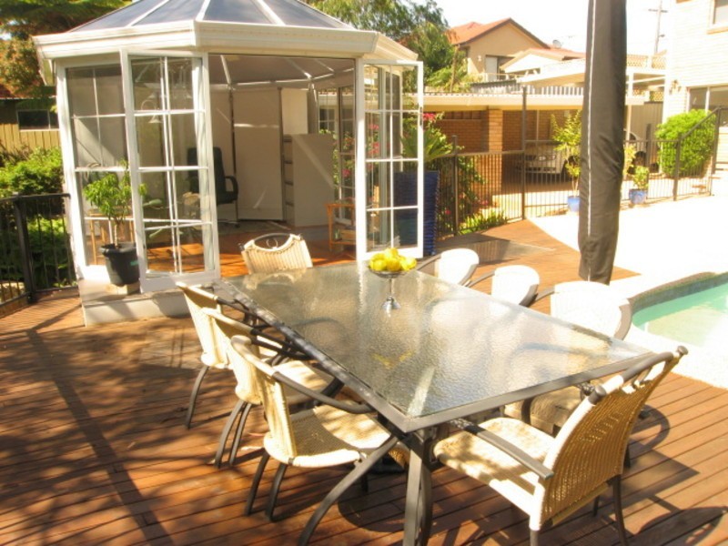 48 Thomas Street, Picnic Point NSW 2213