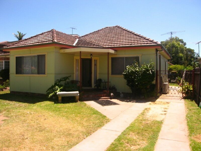 40 Forrest Road, East Hills NSW 2213