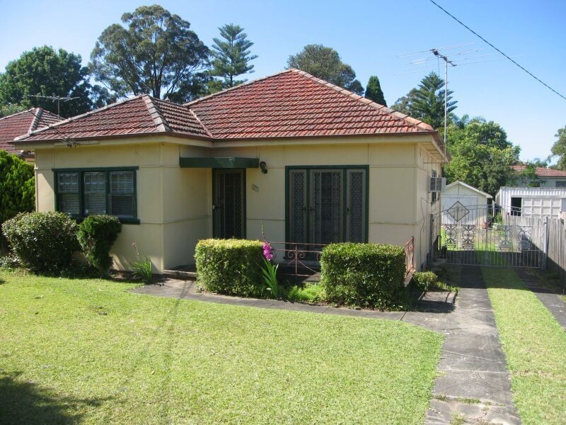 89 Windsor Road, Padstow NSW 2211