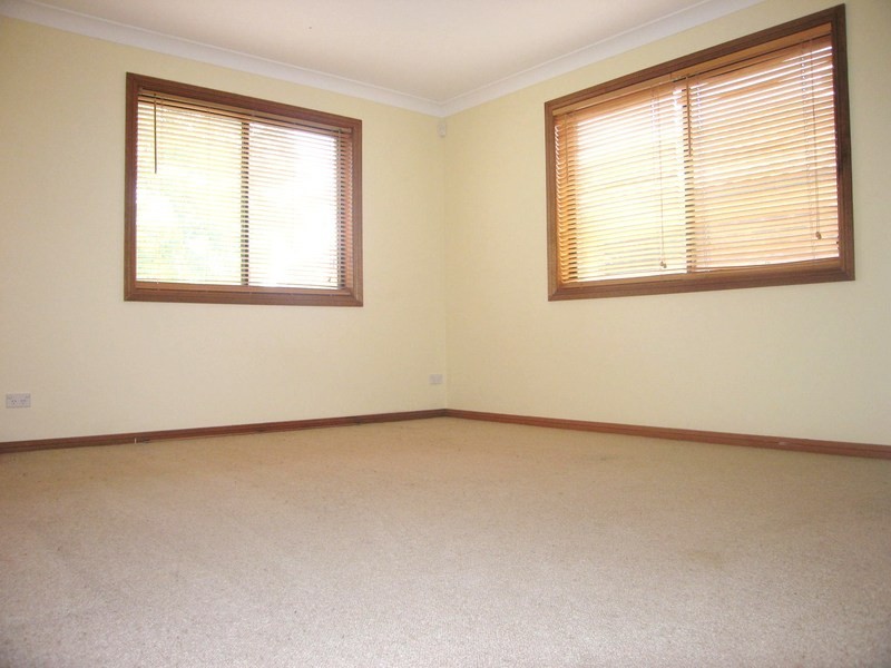 2/16 Bracher Street, East Hills NSW 2213