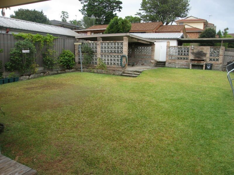10 Queensbury Road, Padstow Heights NSW 2211