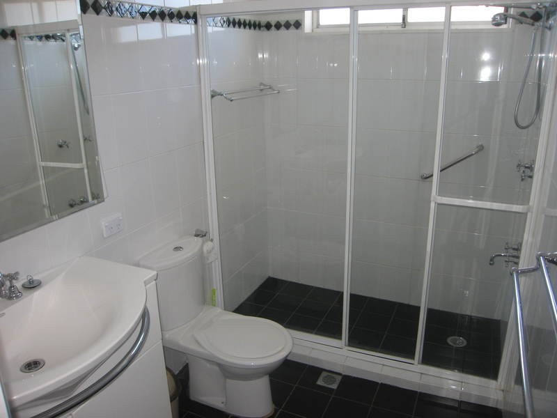 9 Stretham Avenue, Picnic Point NSW 2213