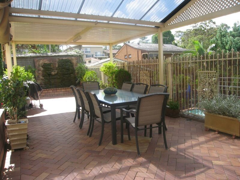 72 Burbank Avenue, Picnic Point NSW 2213