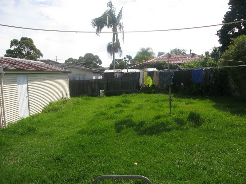 27 Mae Crescent, Panania NSW 2213