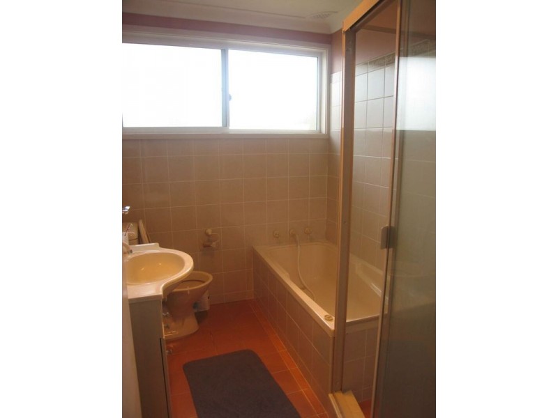 27 Mae Crescent, Panania NSW 2213