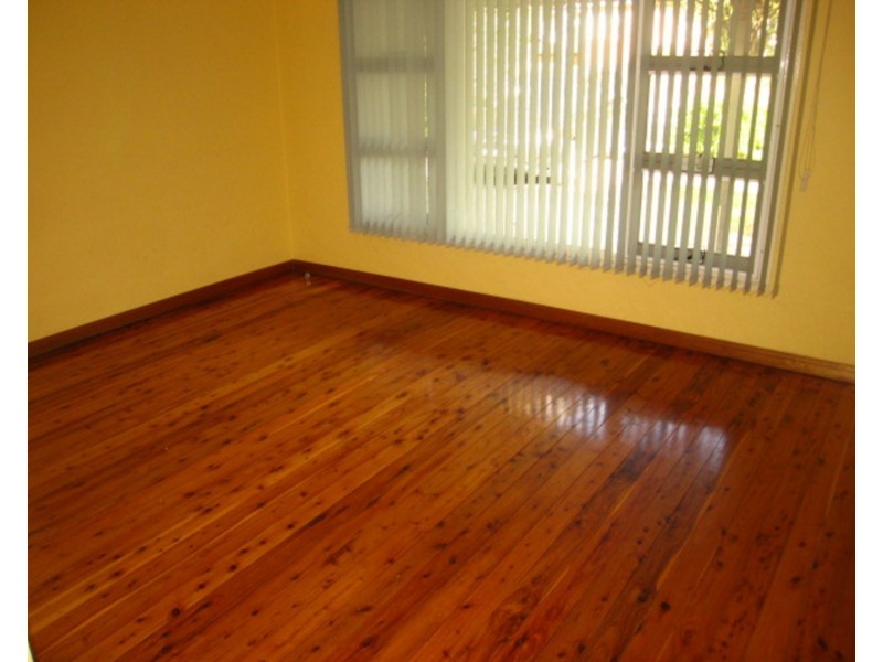 4 Woodburn Avenue, Panania NSW 2213