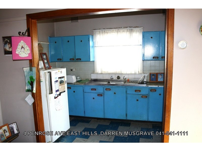 4 Penrose Avenue, East Hills NSW 2213