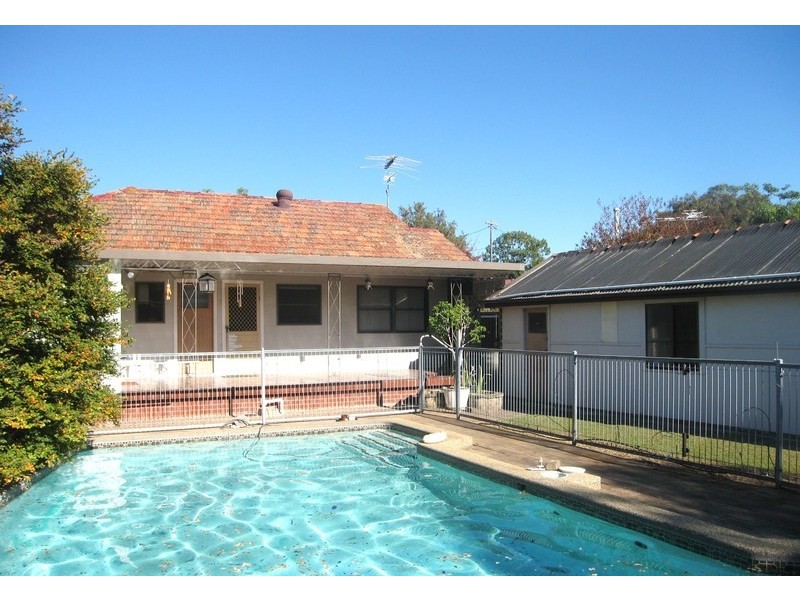 16 Edinburgh Drive, Revesby Heights NSW 2212
