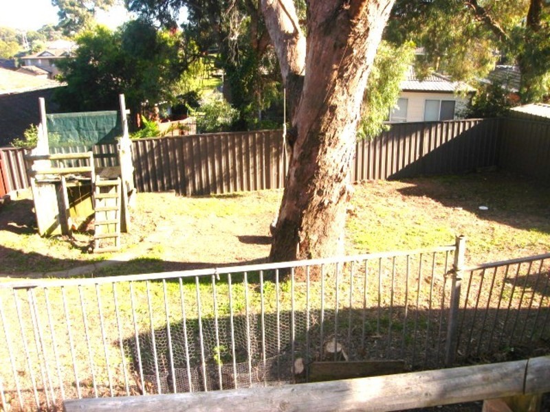 19 Cumberland Avenue, Georges Hall NSW 2198