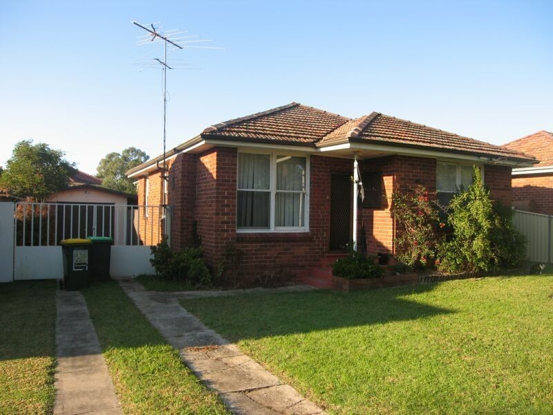 9 Robyn Street, Revesby NSW 2212