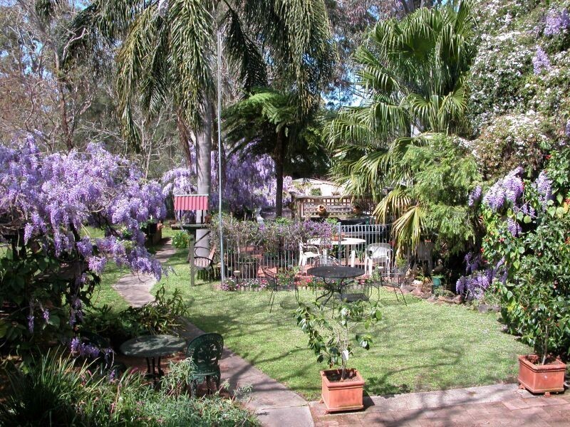 8 Broe Avenue, East Hills NSW 2213