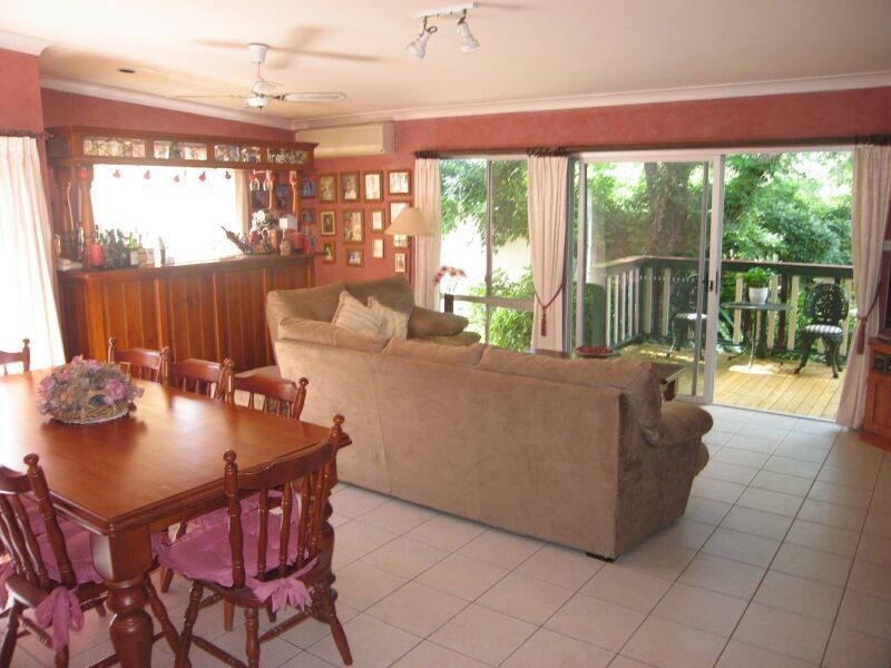 8 Broe Avenue, East Hills NSW 2213