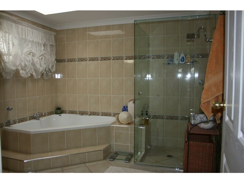 72 Burbank Avenue, Picnic Point NSW 2213