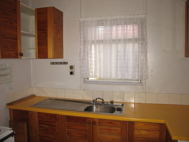 44 Cammarlie Avenue, East Hills NSW 2213