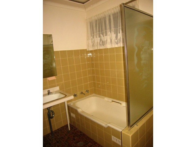 6 Higgins Street, Condell Park NSW 2200