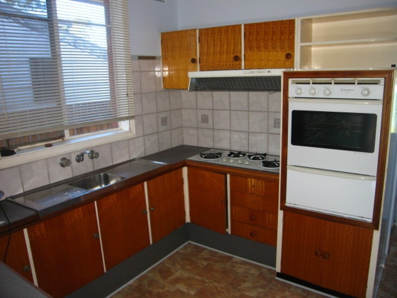 40 Ellesmere Street, Panania NSW 2213