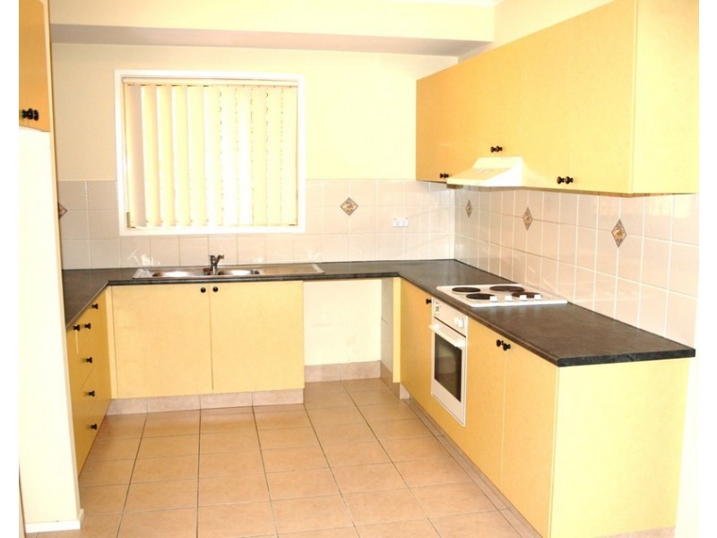 2/128 Marco Avenue, Panania NSW 2213