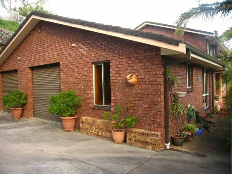 770a Henry Lawson Drive, Picnic Point NSW 2213