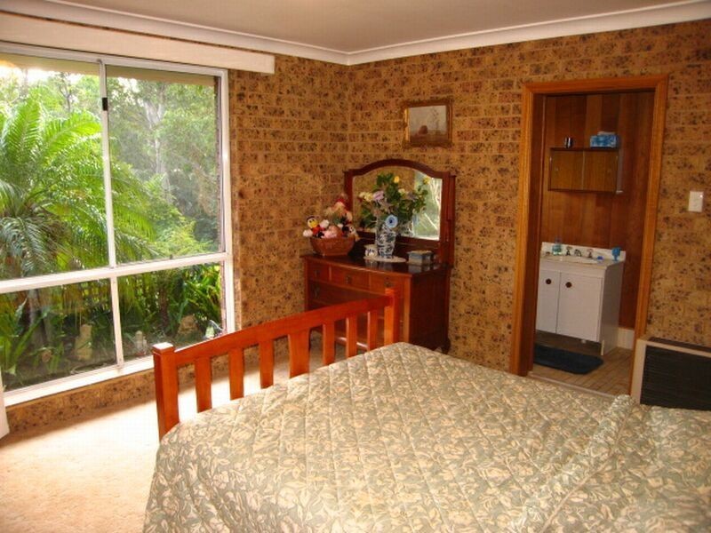 770a Henry Lawson Drive, Picnic Point NSW 2213