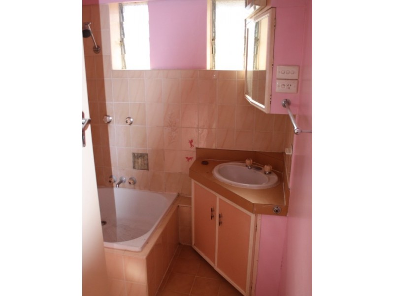 20 Park Road, East Hills NSW 2213