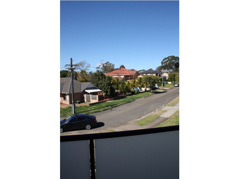 7/12 Wollongbar Avenue, Panania NSW 2213